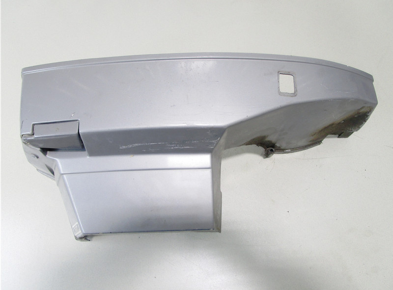 9745A6 Mercury Mariner V6 135 Hp Outboard Bottom Starboard Right Cowling Cowl