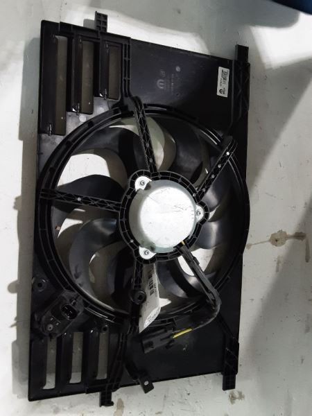 2015-2018 Ram ProMaster City Radiator Fan Motor Fan Assembly 2.4L