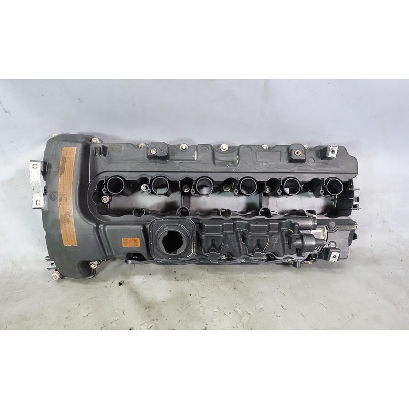 Damaged BMW N54 3.0L Turbo Engine Cylinder Head Valve Cover Plastic OEM