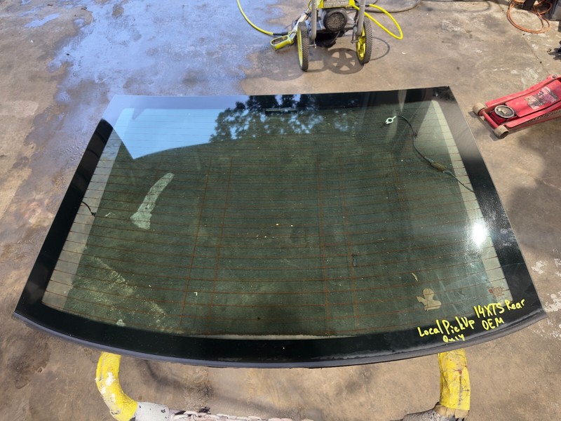 13-19 Cadillac XTS - REAR BACK GLASS OEM