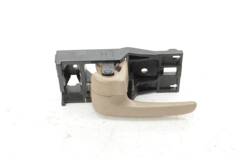 2001-2004 TOYOTA SEQUOIA 4.7L 2WD DRIVER LEFT REAR INTERIOR DOOR HANDLE