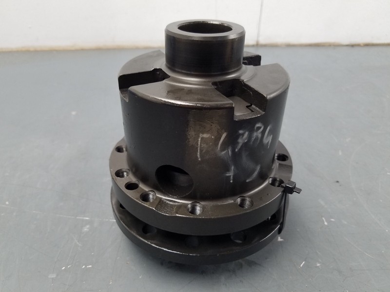Lamborghini GallardoOEM Rear Differential Carrier #U7670 B5