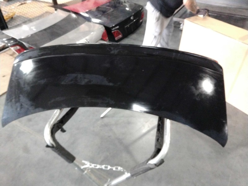 2015 Volkswagen Jetta Deck Lid Trunk Lid Black OEM Good Condition NJ25-22557