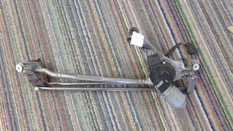 04-06 Cadillac DTS Wiper Motor Front w/ Rod 25753546C AG AX159010-8880