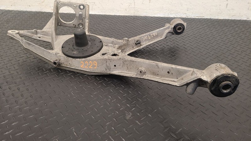 06-11 Buick Lucerne Rear Left Driver Lower Control Arm OEM 25820031