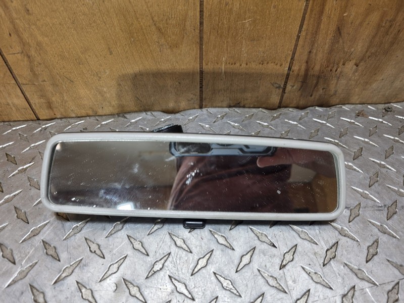 2007-2019 Volkswagen Jetta Rear View Mirror Oem (sdn) Automatic Dimming