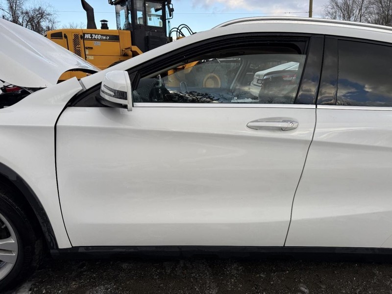 2015-2020 Mercedes GLA-Class Left Driver Side Front Door White