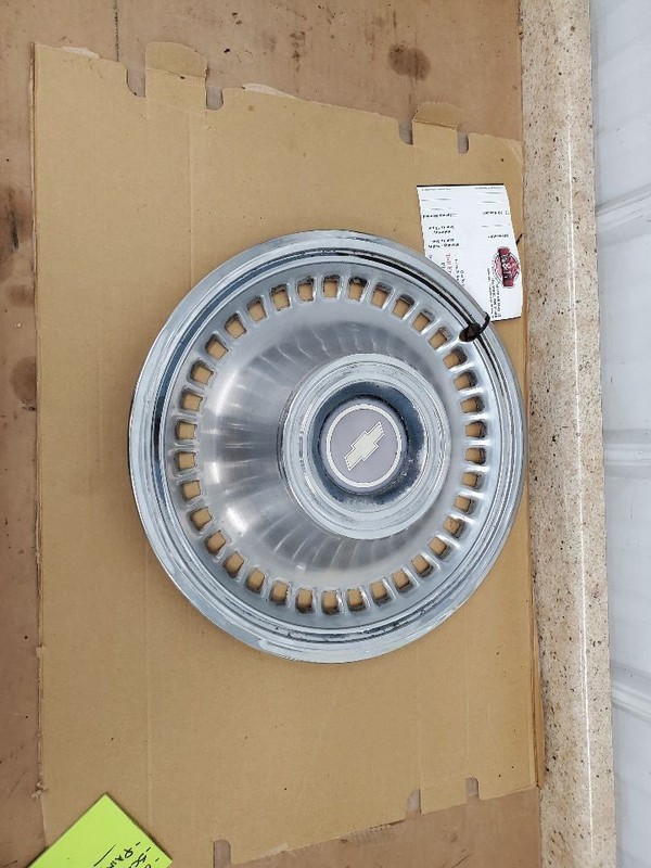 Wheel Cover HubCap Excluding Caprice Fits 71-72 CHEVROLET PASS. 292517