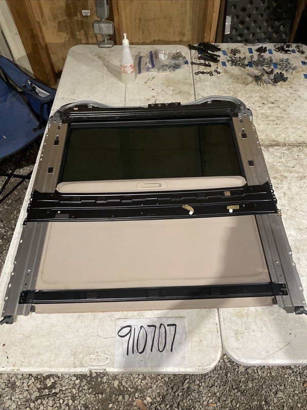 1997-2001 Lexus ES300 Sun Roof Sunroof Rail Glass 88233-99115 OEM