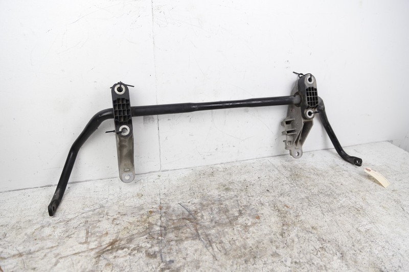 BMW G30 G31 G32 G16 5/6/8 Series Front Axle Stabilizer W/ Rubber Mount OEM