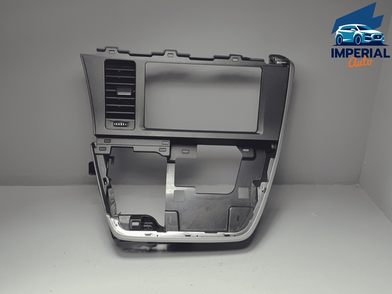 2020 Toyota Sienna Dash Center Screen Display Bezel Cover Panel W/ Air Vent OEM