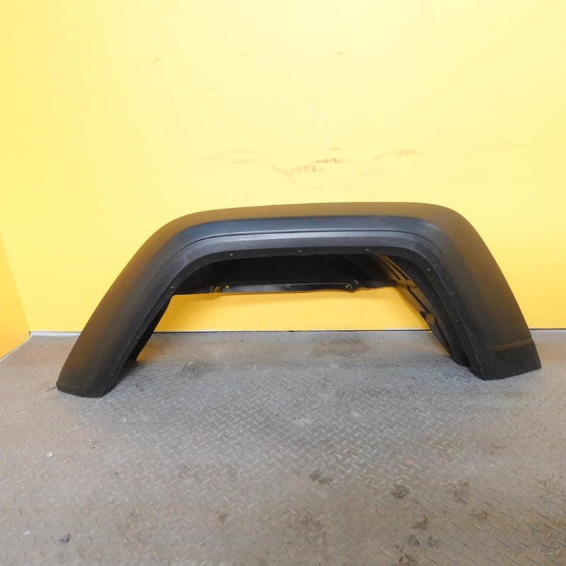 2020-2024 JEEP GLADIATOR Rear Left Fender Flare W/ Wheelhouse Splash Guard OEM