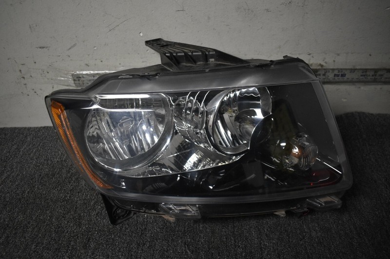 2012-2013 JEEP GRAND CHEROKEE LIMITED HEADLIGHT RIGHT SIDE FACTORY OEM
