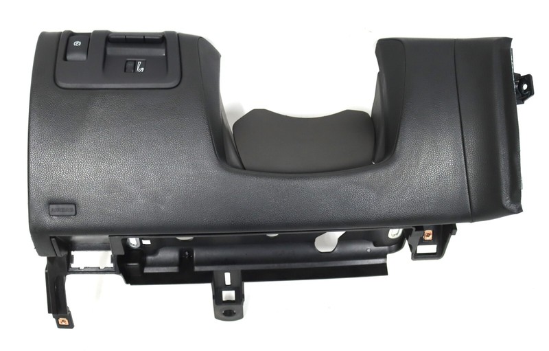 2014-2019 Cadillac CTS-V Sedan Driver Side Knee Bolster Dash Cover Trim 23147619