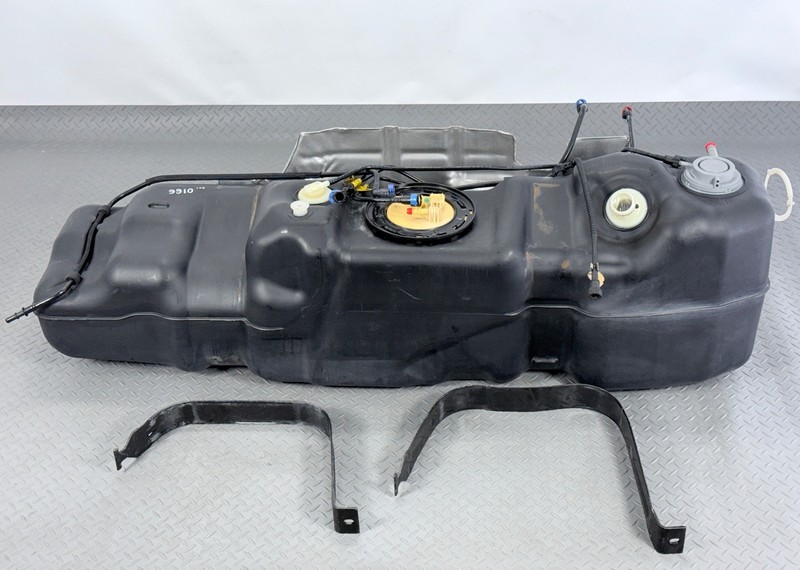 ✅ 2013-24 RAM 1500 DIESEL 3.0L OEM FUEL TANK RESERVOIR 26-Gal w/ PUMP STRAPS 78K