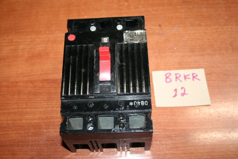 GE THED136040 3 Pole Circuit Breaker 40A Max 600V Max