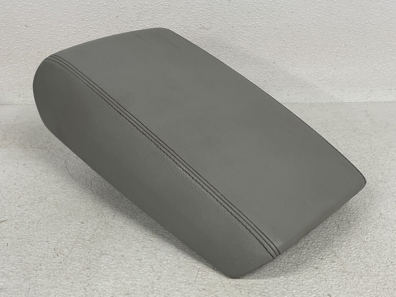 ⭐2012-2018 AUDI A6 FRONT CENTER CONSOLE STORAGE COMPARTMENT ARMREST OEM LOT2371