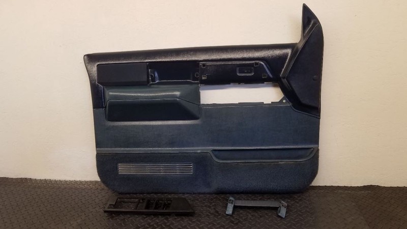 88-94 Chevrolet Pickup Front Left Driver Door Trim Panel Blue OEM 15686455