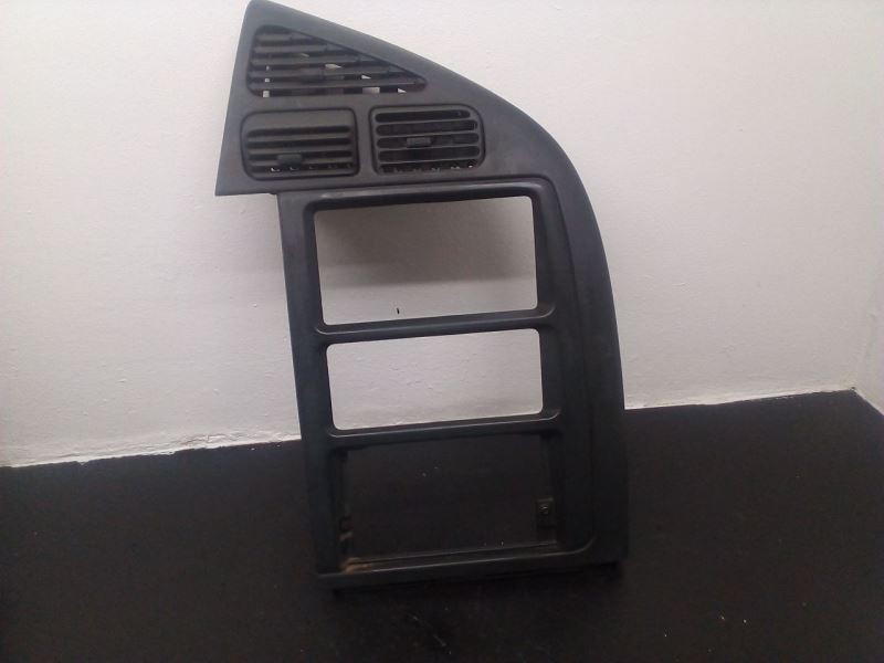99-03 Nissan Quest Center Dash Bezel W/ Vents OEM 68260-7B002