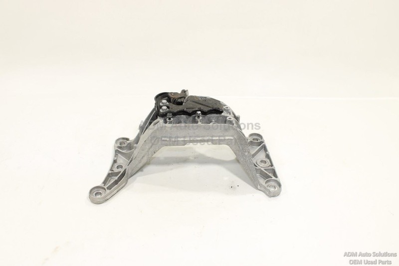 2024 - 2025 MAZDA CX-90 2.5L PHEV TRANSMISSION CROSS MEMBER MOUNT BRACKET OEM