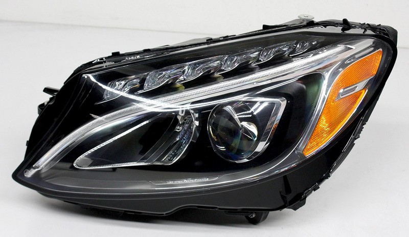 OEM Left Driver Side LED Headlamp For Mercedes-Benz C-Class 205-906-77-03