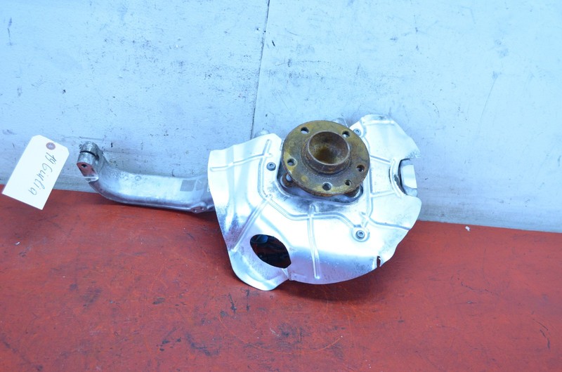 17-21 ALFA ROMEO GIULIA FRONT LEFT DRIVER SPINDLE KNUCKLE HUB BEARING OEM