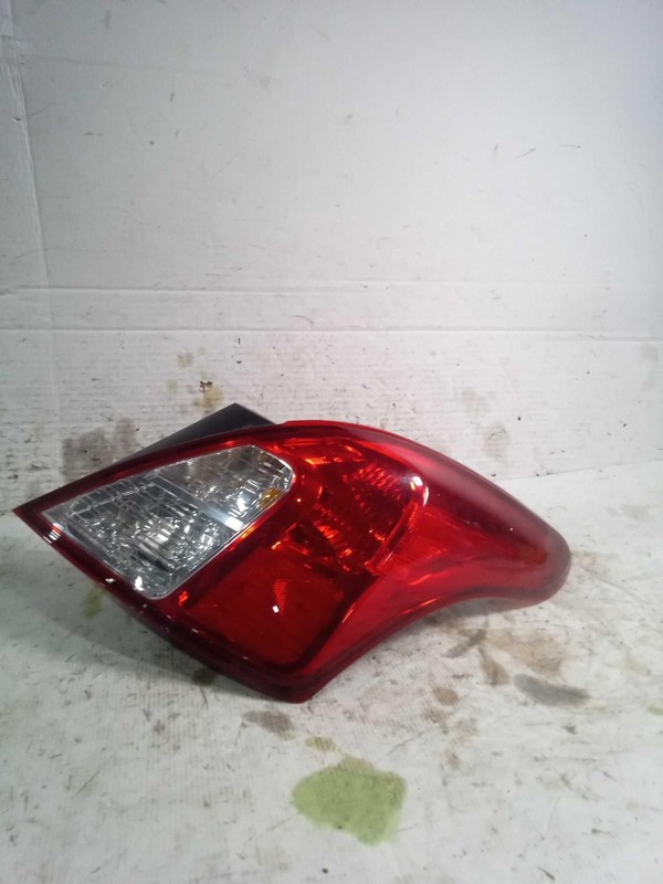 2016 Nissan Versa Right Tail Light Assembly Grey Aftermarket 530837 89K Miles
