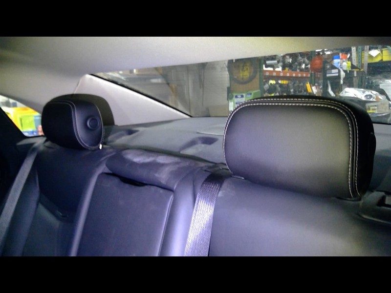 2019 XTS 2 Rear Headrests 1531582