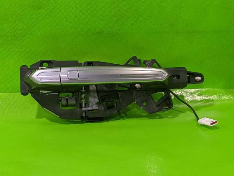 15-18 ATS SDN PASSENGER RIGHT FRONT EXTERIOR DOOR HANDLE ASSEMBLYGRAY4439-57