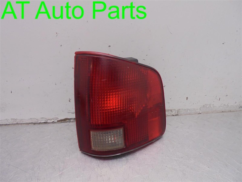 94-04 CHEVROLET S10 S15 RIGHT LAMP TAILLIGHT TAILLAMP REAR BRAKE OEM 05978196