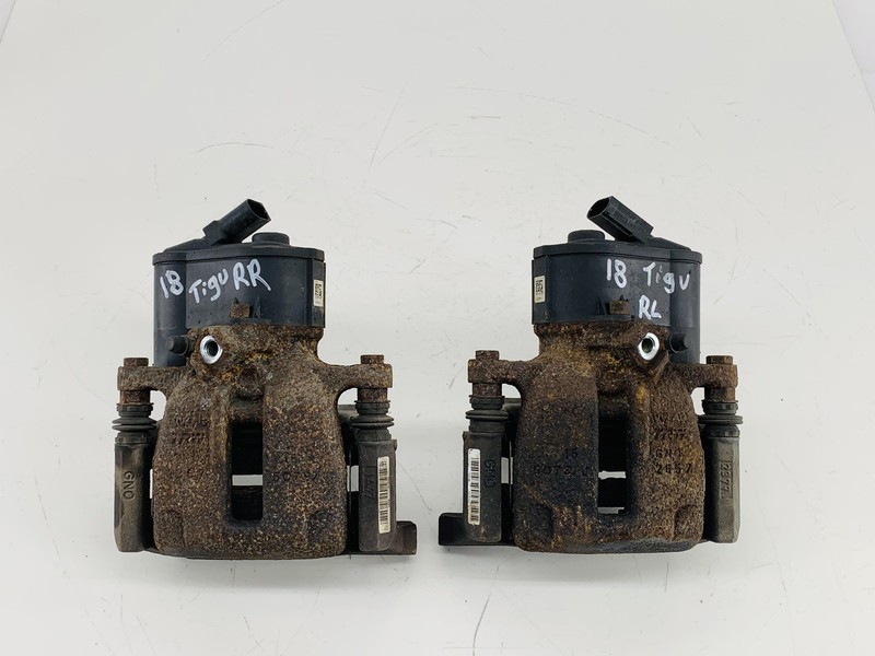 17-18 VOLKSWAGEN TIGUAN LIMITED AWD REAR RIGHT & LEFT ABS BRAKE CALIPER SET OEM