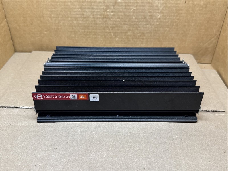 2013-2016 Hyundai Santa Fe Radio Audio Amp Amplifier JBL OEM 96370-B8101