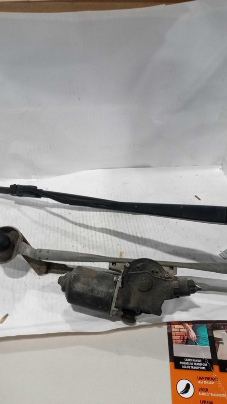2006 Toyota Matrix Wiper Motor OEM Silver 161K Miles Warranty 6 Months