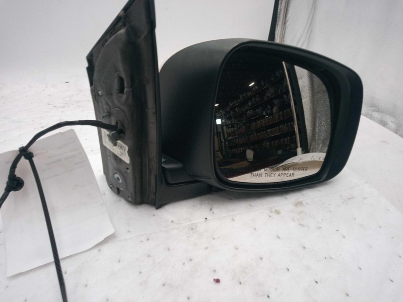 Used Right Door Mirror fits: 2009 Volkswagen Routan Power electric matte black R