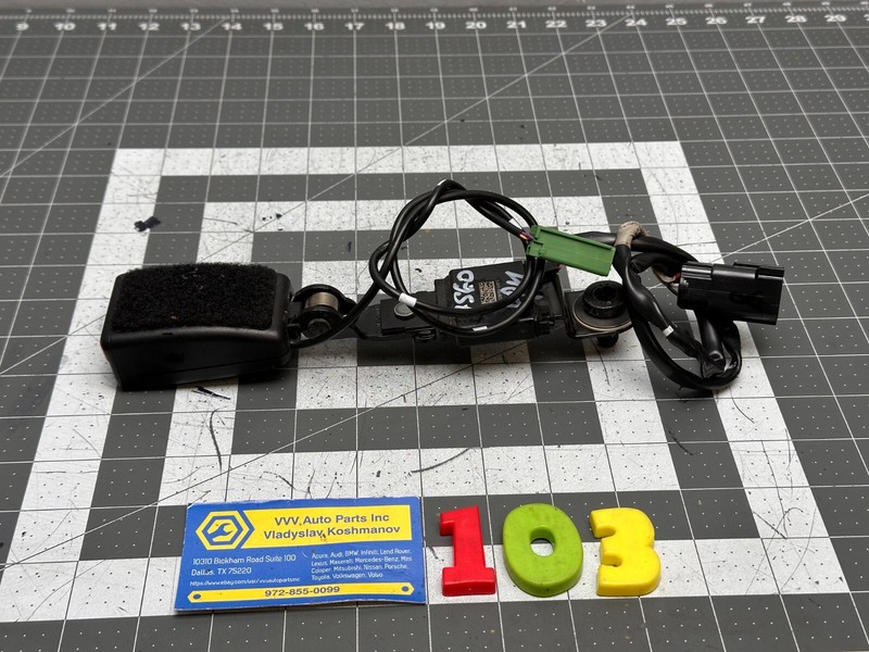 16-18 Volvo S60 V60 FRONT RIGHT PASSENGER SEAT BELT BUCKLE RECEIVER LATCH OEM