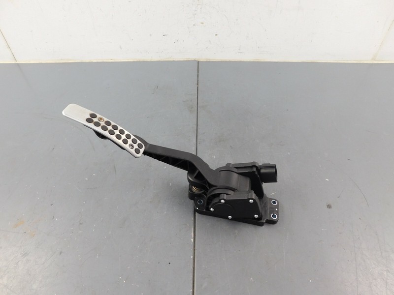 2015 14 - 18 Aston Martin V12 Vantage S Accelerator Throttle Pedal #1954 C4