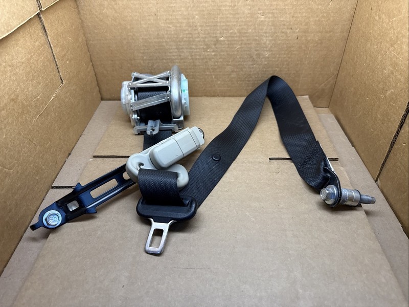 2009-2014 Nissan Maxima Front Right Passenger Side Seat Belt Seatbelt Retractor