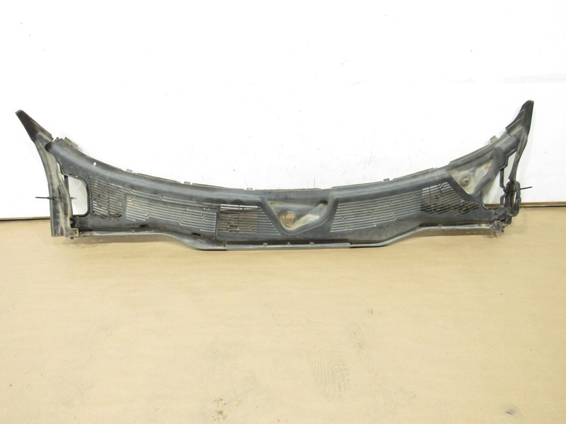 11 12 Fisker Karma 2012 Windshield Wiper Cowl Air Vent Cover Panel Trim |@2