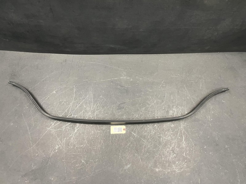 Hood Rearward Weatherstrip 2018 BMW X1 51767329397 2016 2017 2019 2020 - 2022