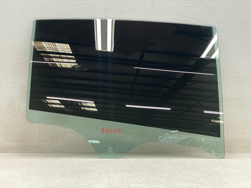 2020-2024 CADILLAC CT5 REAR RIGHT PASSENGER SIDE DOOR WINDOW GLASS OEM LOT797