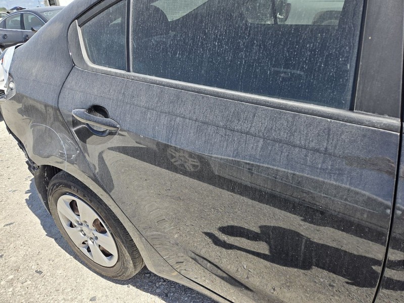 Passenger Right Rear Side Door Sedan Fits 17-18 FORTE 3552372