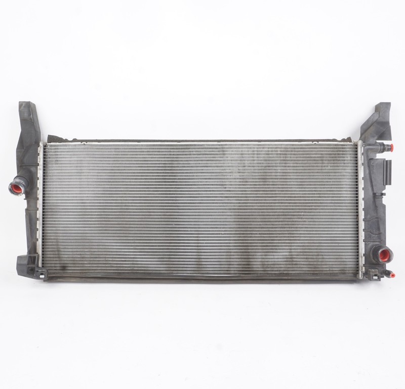 2016 - 2019 BMW X1 F48 2.0L Engine Cooling Coolant Radiator OEM