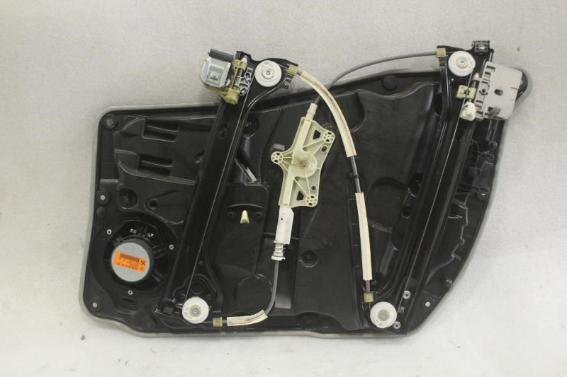 2014-2019 MERCEDES CLA250 C117 LEFT FRONT DOOR WINDOW REGULATOR MOTOR SPEAKER