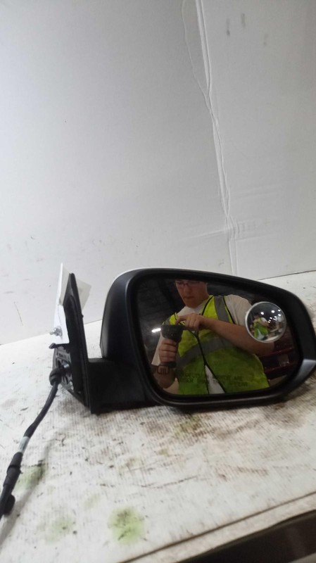 2015 Toyota Highlander Right Door Mirror Assembly White 576808 Used