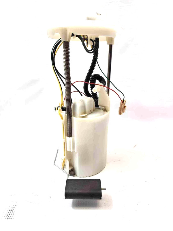 2017 Nissan Rogue Sport Fuel pump assembly 2.0L 170406MA0A
