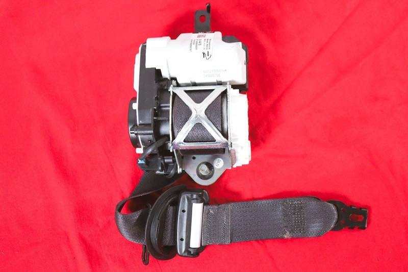 14-19 Cadillac CTS-V Rear Right Passenger Seat Belt Retractor OEM 23314416 USED