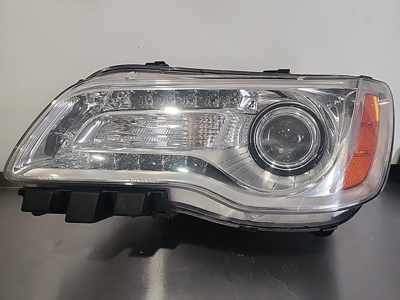 BAM92145000 2011-2014 Chrysler 300 Left Driver Xenon HID Headlight AFS OEM Read