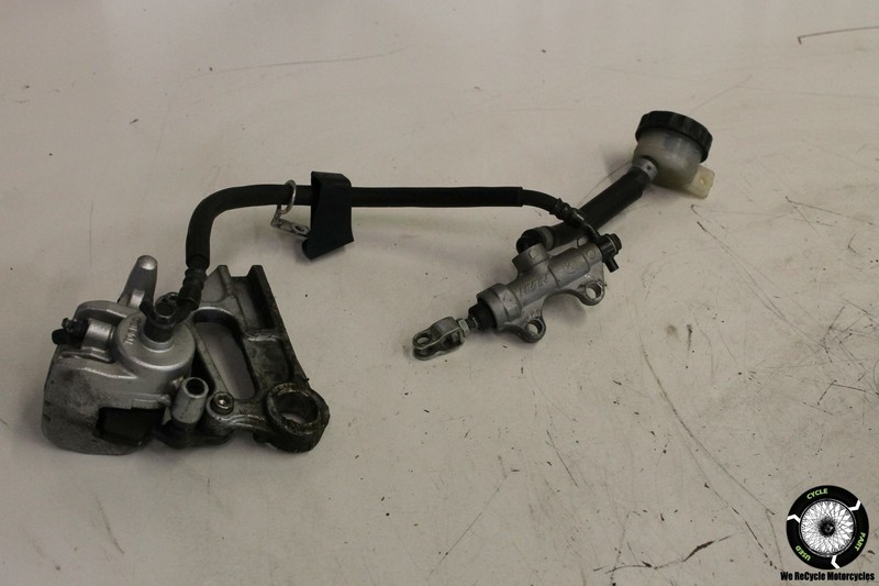 2008 Kawasaki ZZR600 ZX 600 REAR BRAKE CALIPER MASTER CYLINDER ASSEMBLY J1 ZX600