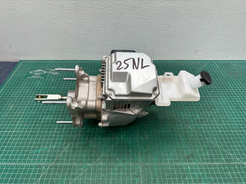 20-25 NISSAN LEAF - POWER BRAKE BOOSTER MASTER CYLINDER OEM 46007-6WK9D