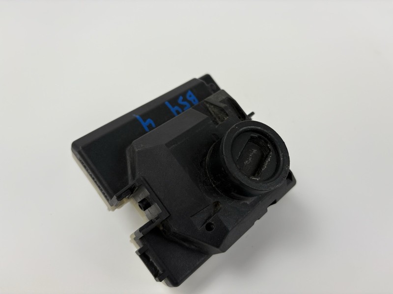 2014-2017 MERCEDES W222 S63 S550 IGNITION SWITCH MODULE OEM